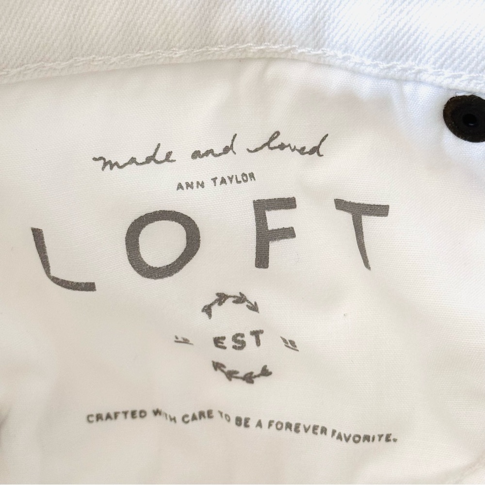 LOFT Size 28/6 Alabaster (White) Straight Cropped 5 Pocket Frayed Hem Jeans - Picture 8 of 9